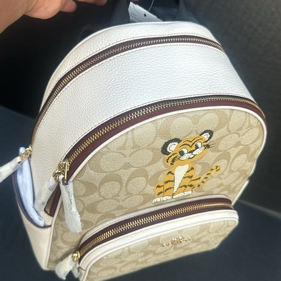 New COACH Backpack In Signature Canvas With Tiger main image 5